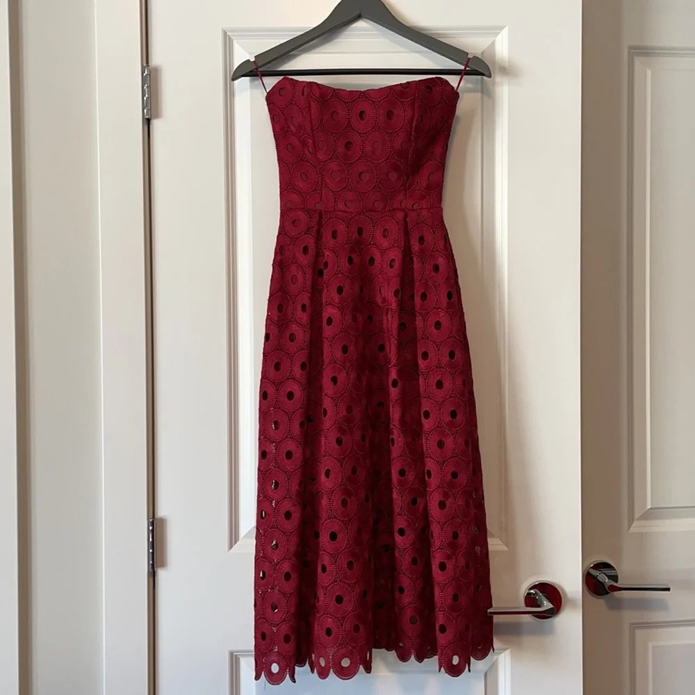 NICHOLAS dress. - Picture 2 of 5